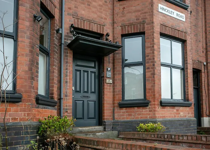 Beautiful, Entire Luxurious One Bedroom Flat