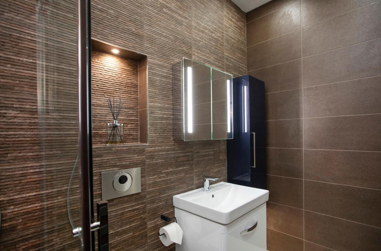 Beautiful, Entire Luxurious One Bedroom Flat Apartamento